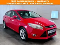 Used Ford Focus Zetec 125 HP (91 kW) 2011 Red Hatchback