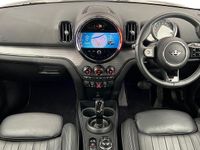 Usado Mini Cooper Countryman Exclusive 134 HP (98 kW) 2023 Preto SUV