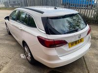 Używany Vauxhall Astra 2018 Biały Kombi