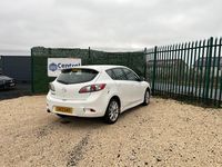 Used Mazda 3 105 HP (77 kW) 2013 White Hatchback