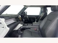 Used Land Rover Defender SE 300 HP (220 kW) 2024 Fuji white SUV