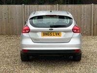 Used Ford Focus Zetec 125 HP (91 kW) 2015 Silver Hatchback