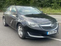Used Vauxhall Insignia Design Edition 140 HP (102 kW) 2016 Black Hatchback