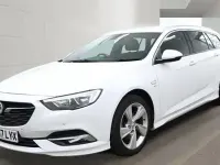 Used Vauxhall Insignia SRi 2017 White Estate
