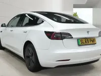Usado Tesla Model 3 Standard Range 239 kW (325 CV) 2019 Blanco Berlina