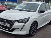 Second-hand Peugeot 208 Allure+ 100 CP (73 kW) 2023 Alb Hatchback