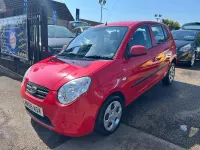 Used Kia Picanto 64 HP (47 kW) 2010 Red Hatchback