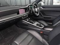 Usado Porsche 911 385 HP (283 kW) 2023 Cinzento Coupé