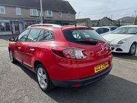 Used Renault Mégane GrandTour Dynamique 110 HP (80 kW) 2011 Red Estate