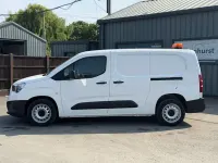 Used Vauxhall Combo 100 HP (73 kW) 2021 White MPV