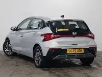 Used Hyundai i20 Advanced 100 HP (73 kW) 2025 Grey Hatchback