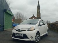 Used Toyota Aygo 68 HP (50 kW) 2012 White Hatchback