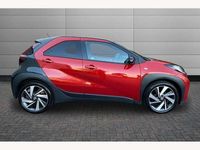 Used Toyota Aygo X 72 HP (52 kW) 2022 Red SUV