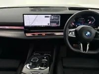 Usado BMW 530e M Sport 295 HP (216 kW) 2025 Cinzento Carrinha
