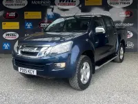Used Isuzu Pick up 161 HP (118 kW) 2015 Blue Pickup