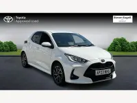 Used Toyota Yaris Design 91 HP (66 kW) 2023 White Hatchback