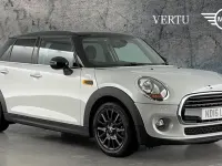 Używany Mini Cooper Hatch 134 KM (98 kW) 2016 Srebrny Hatchback