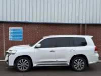 Used Toyota Land Cruiser 288 HP (211 kW) 2008 White SUV