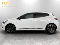 Used Renault Clio V Techno 90 HP (66 kW) 2023 White Hatchback