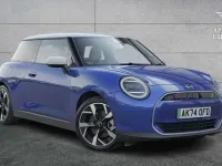 Używany Mini Cooper SE Hatch 158 kW (215 KM) 2024 Niebieski Hatchback