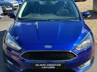 Usado Ford Focus Zetec 115 CV (84 kW) 2015 Azul Familiar