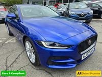 Used Jaguar XE SE 180 HP (132 kW) 2019 Blue Sedan