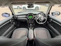 Begagnad Mini Cooper Classic 136 HK (100 kW) 2021 Halvkombi