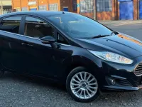 Begagnad Ford Fiesta Titanium 2014 Svart Halvkombi