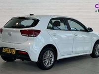 Begagnad Kia Rio 83 HK (61 kW) 2023 Vit Halvkombi
