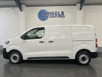 Käytetty Peugeot Expert Premium 2023 Valkoinen Van