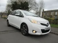 Used Toyota Yaris Trend 99 HP (72 kW) 2013 White Hatchback