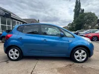 Used Kia Venga 125 HP (91 kW) 2011 Blue Hatchback
