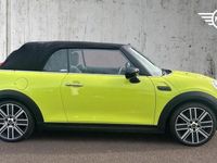 Usado Mini Cooper Cabriolet Exclusive 136 CV (100 kW) 2022 Amarillo Descapotable