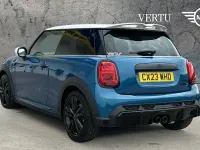 Begagnad Mini Cooper S Hatch 178 HK (130 kW) 2023 Blå Halvkombi