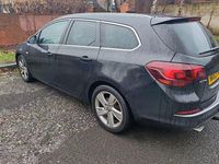 Second-hand Vauxhall Astra SRi 165 CP (121 kW) 2013 Negru Break