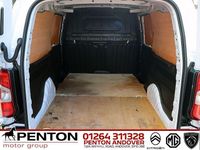 Used Vauxhall Combo S 100 HP (73 kW) 2024 White MPV