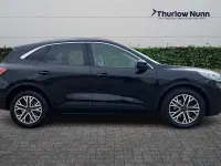 Usado Ford Kuga Titanium 120 HP (88 kW) 2021 Preto SUV