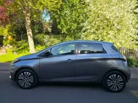 Begagnad Renault Zoe Techno 100 kW (136 HK) 2022 Grå Halvkombi