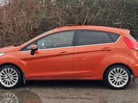 Used Ford Fiesta Titanium 96 HP (70 kW) 2011 Red Hatchback