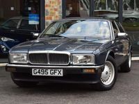 Used Daimler Sovereign 235 HP (172 kW) 1989 Blue Sedan