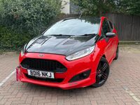 Usado Ford Fiesta Zetec 140 HP (102 kW) 2016 Vermelho Citadino