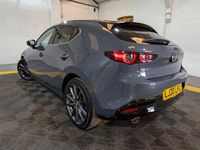 Begagnad Mazda 3 Inclusive 2020 Grå Halvkombi