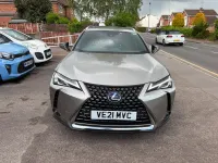 Usado Lexus UX 184 CV (135 kW) 2021 Plateado SUV