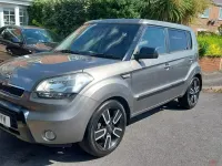 Second-hand Kia Soul 126 CP (92 kW) 2011 Argintiu SUV
