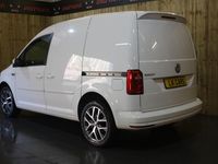 Used VW Caddy Highline 148 HP (108 kW) 2020 White MPV