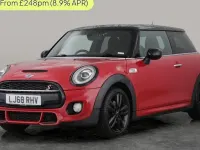 Usado Mini Cooper S Hatch 192 CV (141 kW) 2019 Rojo Utilitario