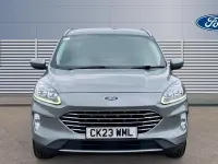 Usado Ford Kuga Titanium 150 HP (110 kW) 2023 Prateado SUV