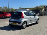 Second-hand Peugeot 107 68 CP (50 kW) 2011 Argintiu Hatchback
