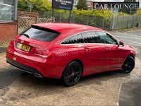 Used Mercedes CLA200 Shooting Brake 136 HP (100 kW) 2015 Red Estate