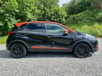 Used Renault Captur Dynamique 90 HP (66 kW) 2015 Multicolour SUV